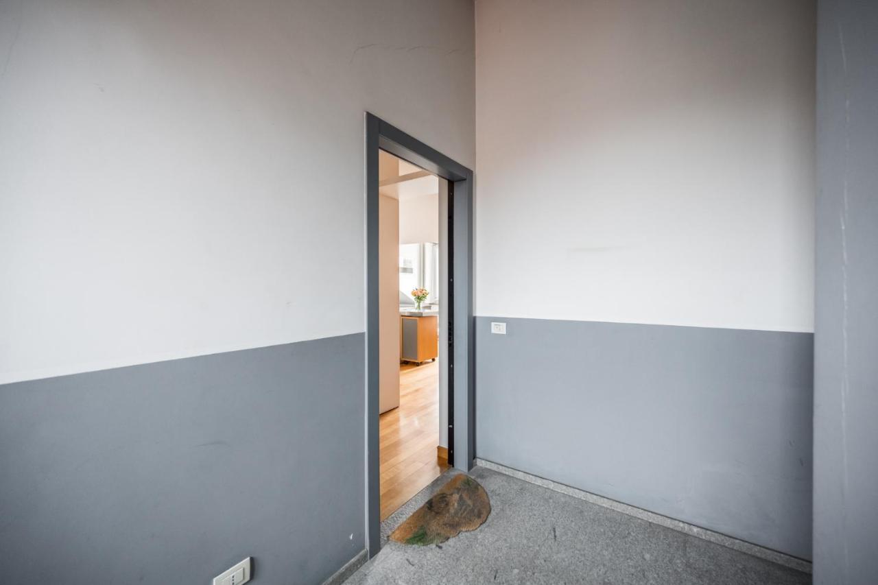 The Orange Attic - Navigli Area Appartement Milaan Buitenkant foto
